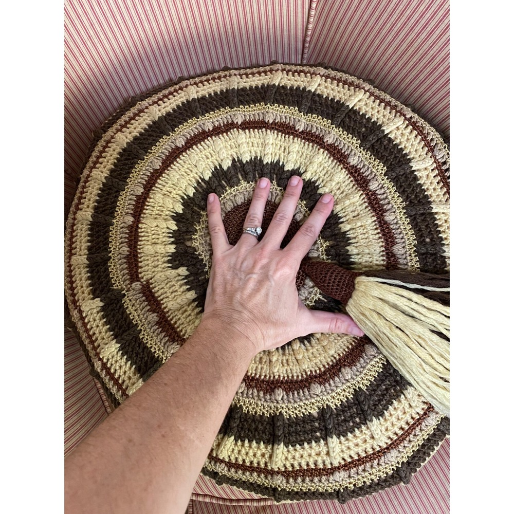 Crocheted Throw Pillow MCM Browns Beige Vtg 70s Look Round Meditation - Picture 10 of 10
